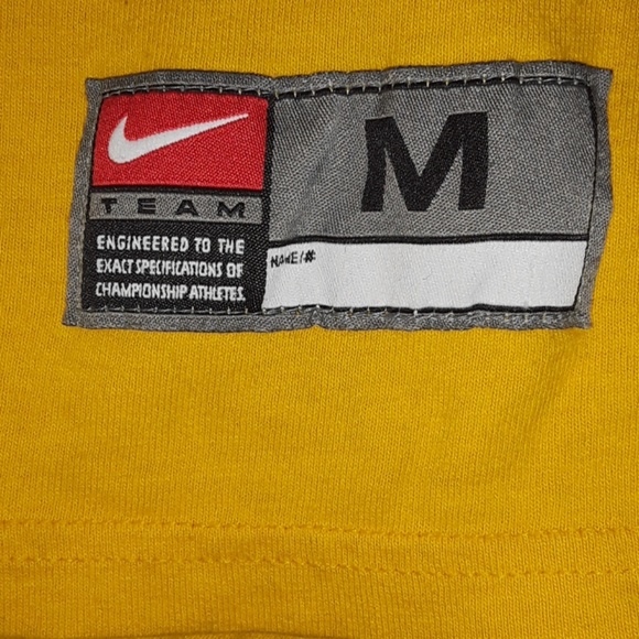 Nike shirt - Picture 3 of 4
